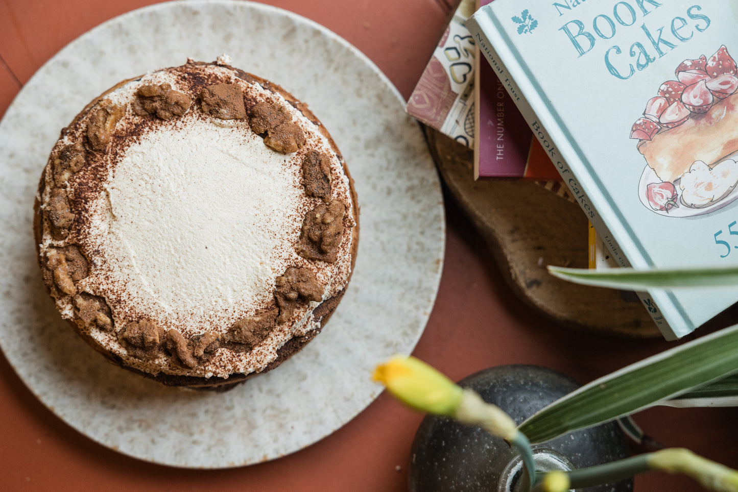 Coffee & walnut cake